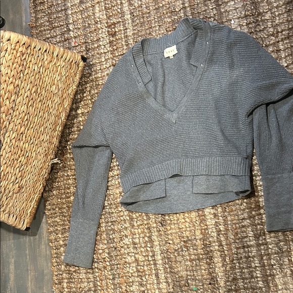 shae Sweaters - Shae Cotton Cashmere Blend Grey V-neck Sweater Size Medium